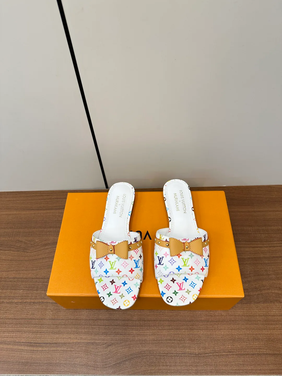Шлепанцы Женские Louis Vuitton 27922