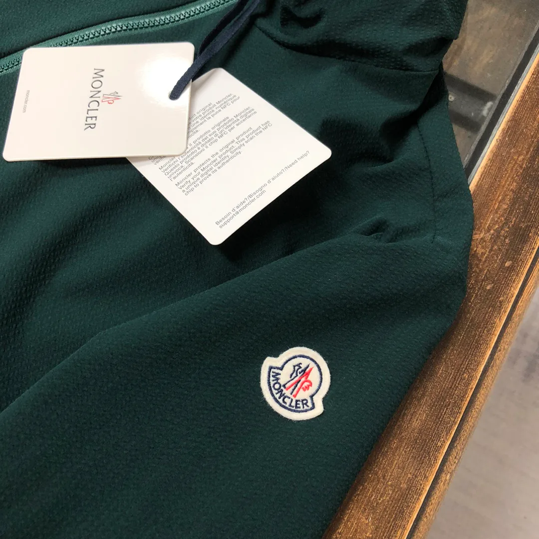 Куртки И Пуховики Мужские Moncler 9620353