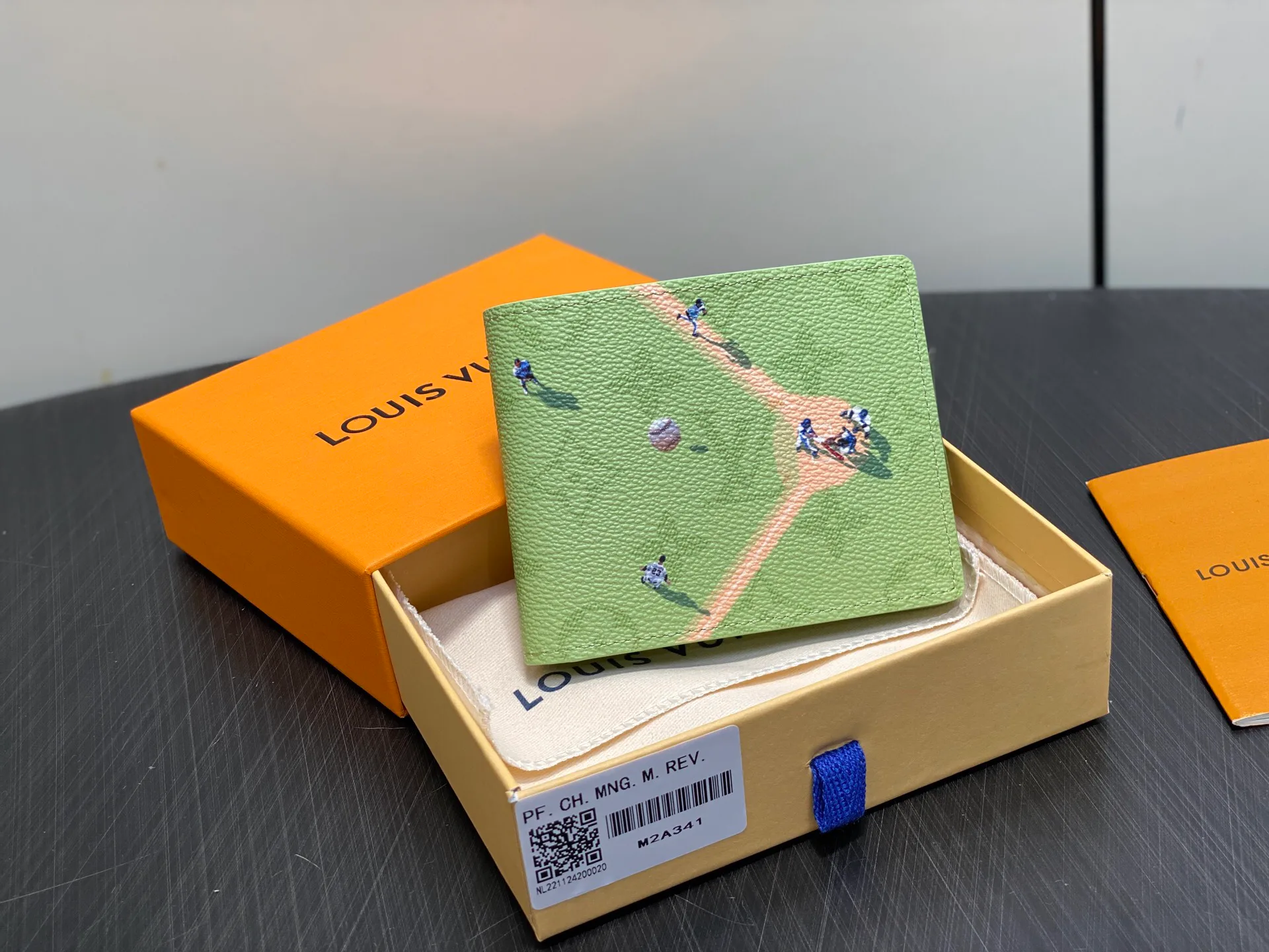Клатчи Женские Louis Vuitton 17499414