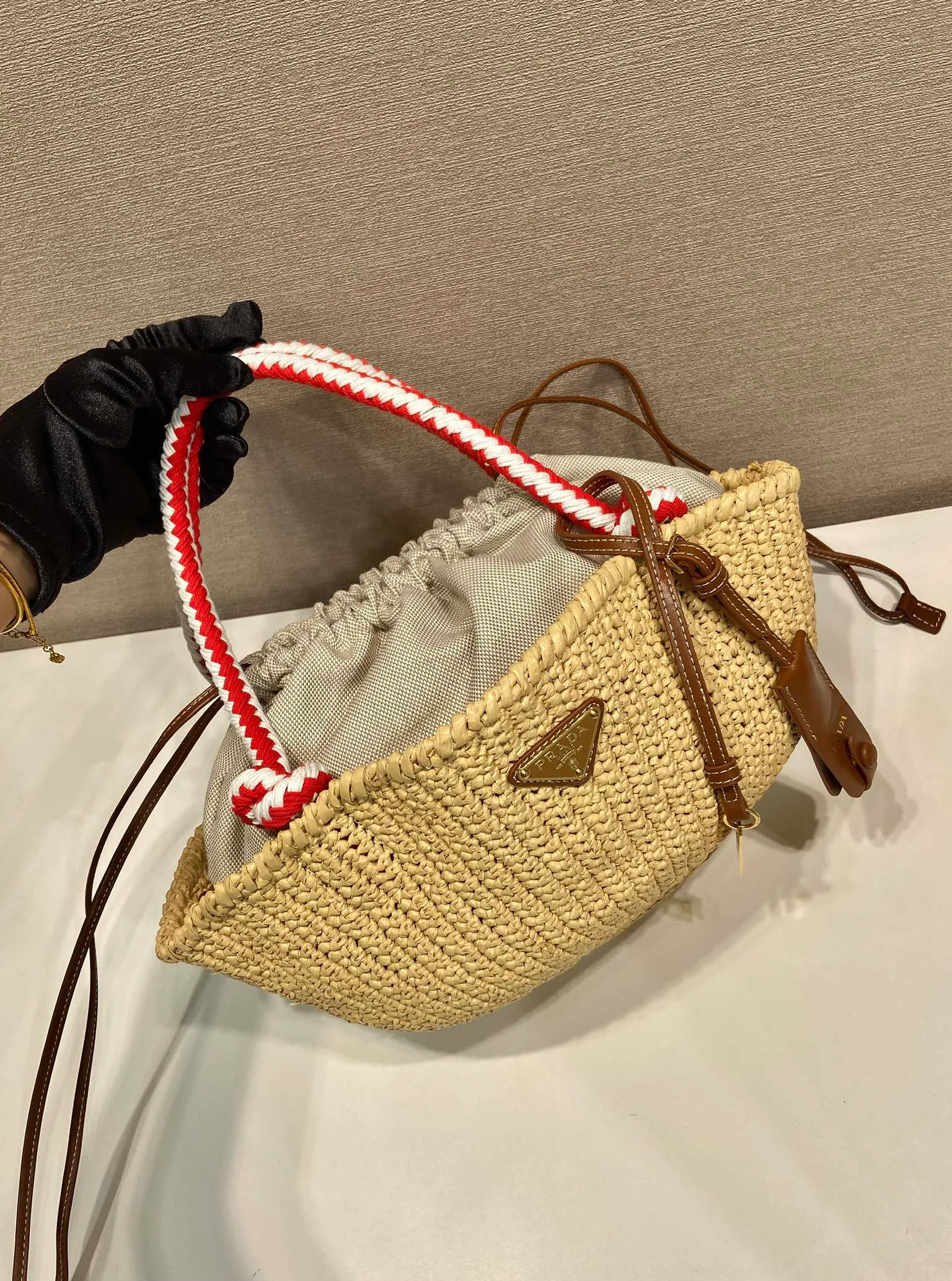 Классические Сумки Женские Prada 11565755