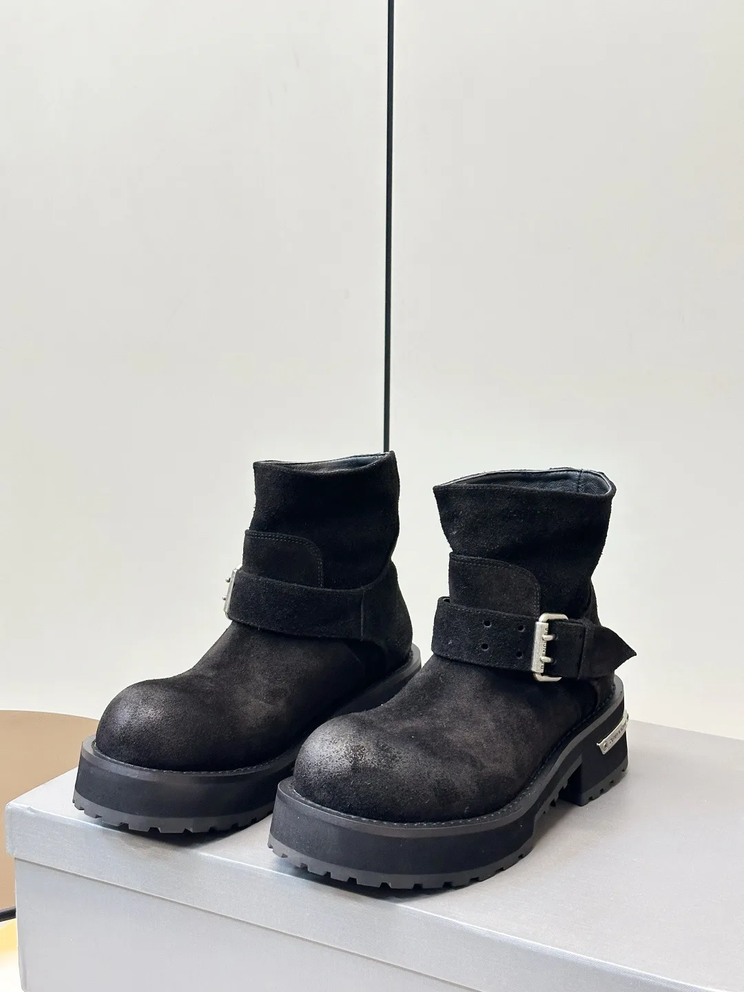 Ботинки Женские Balenciaga 19032094