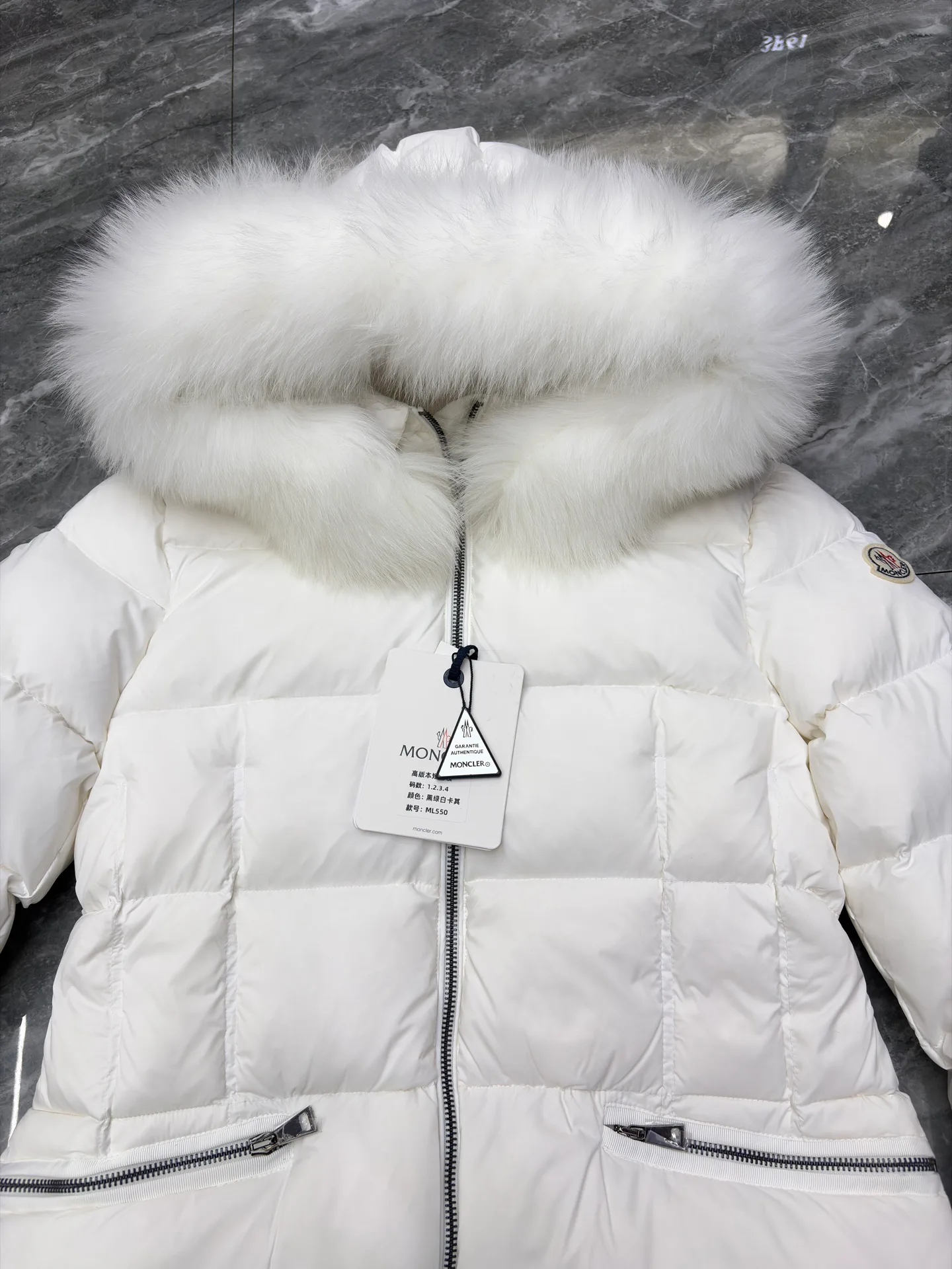 Куртки И Пуховики Женские Moncler 18346149