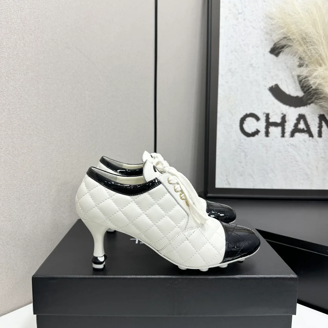 Кроссовки Женские Chanel 18436128