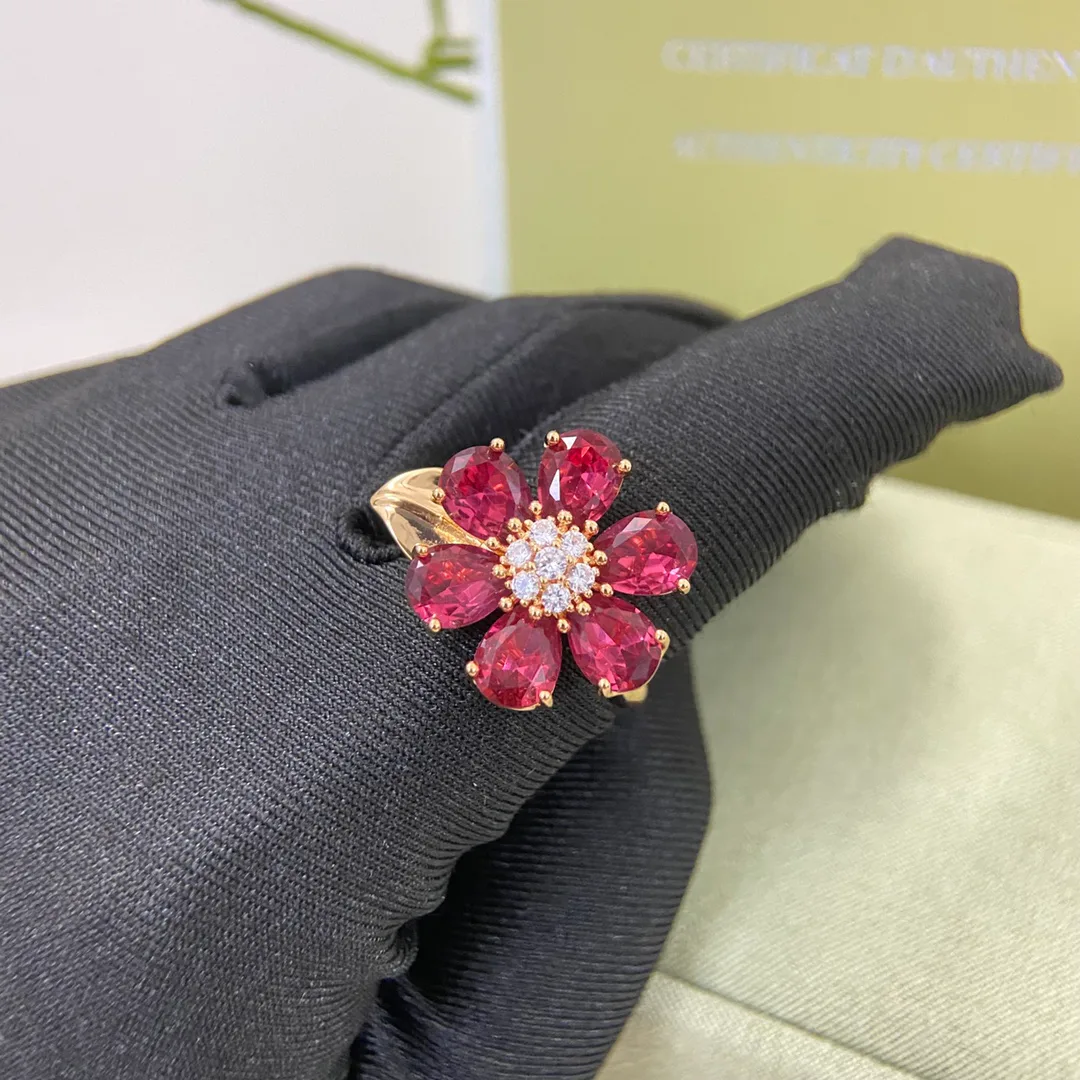 Бижутерия Van Cleef & Arpels 11704555