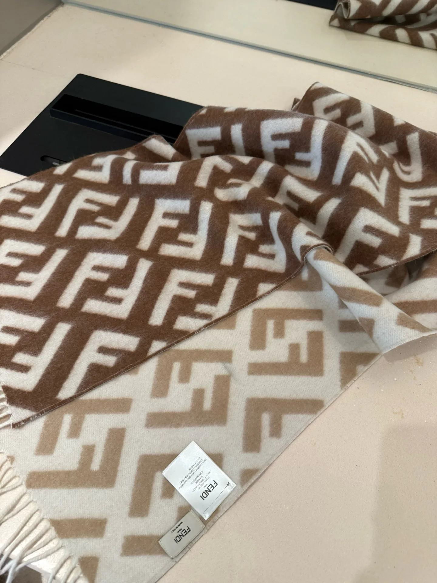 Шарфы Fendi 17448568