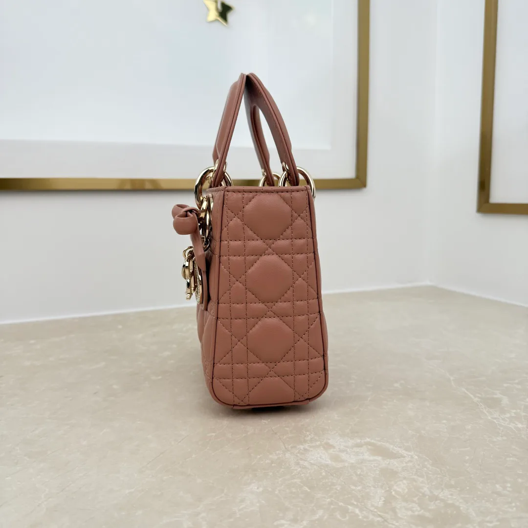 Классические Сумки Женские Christian Dior 18116220