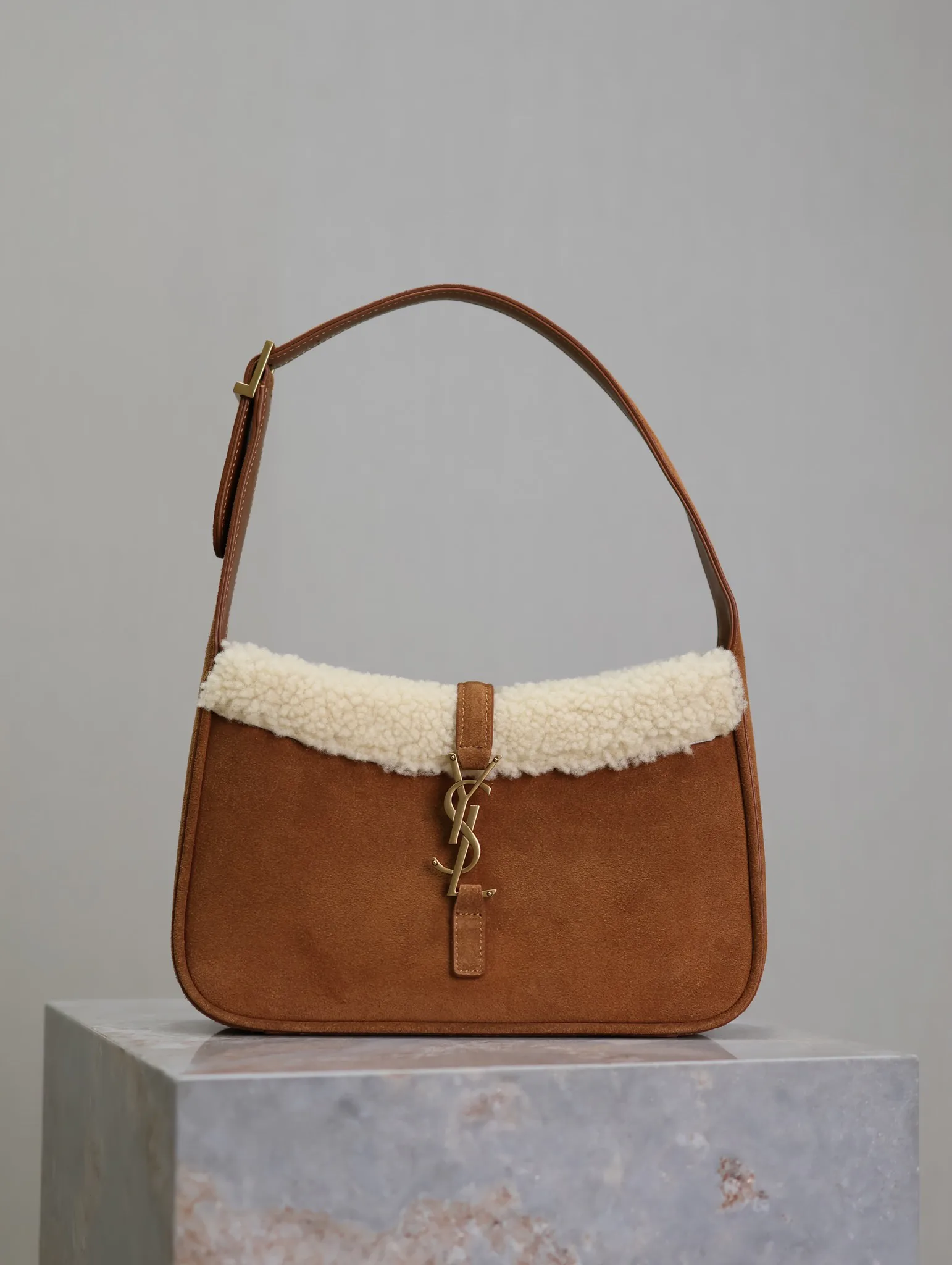 Сумки На Ремне Женские Saint Laurent 5783