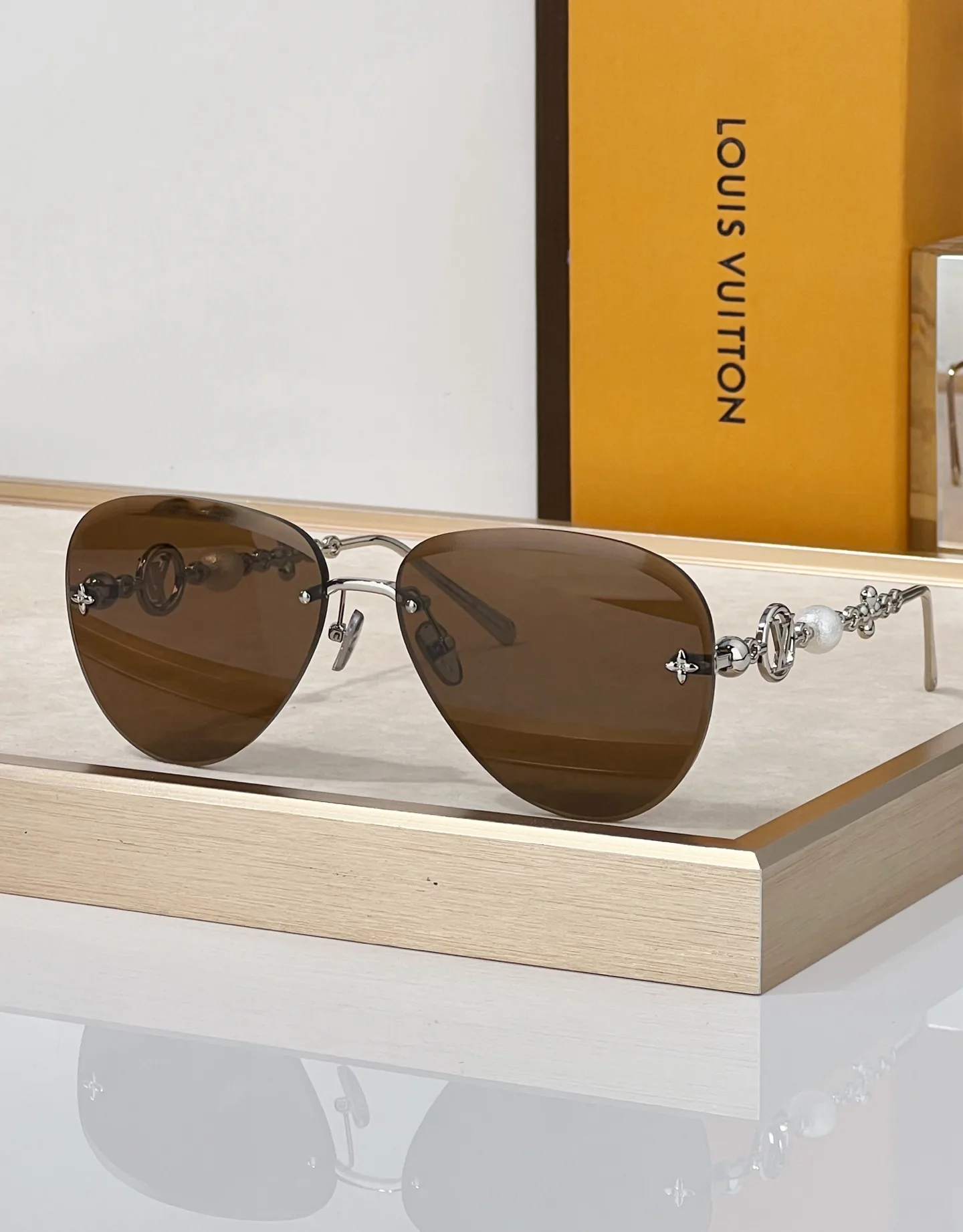 Очки Louis Vuitton 17633231