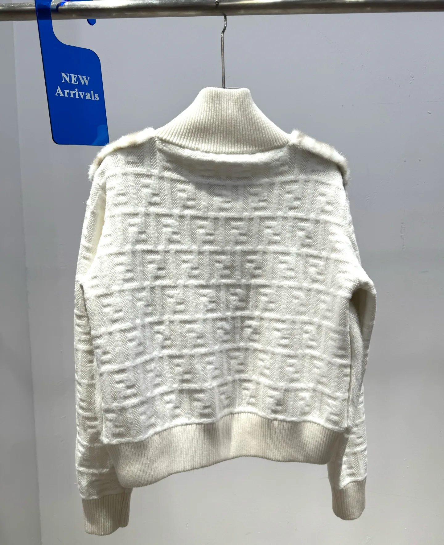 Куртки И Пуховики Женские Fendi 450473