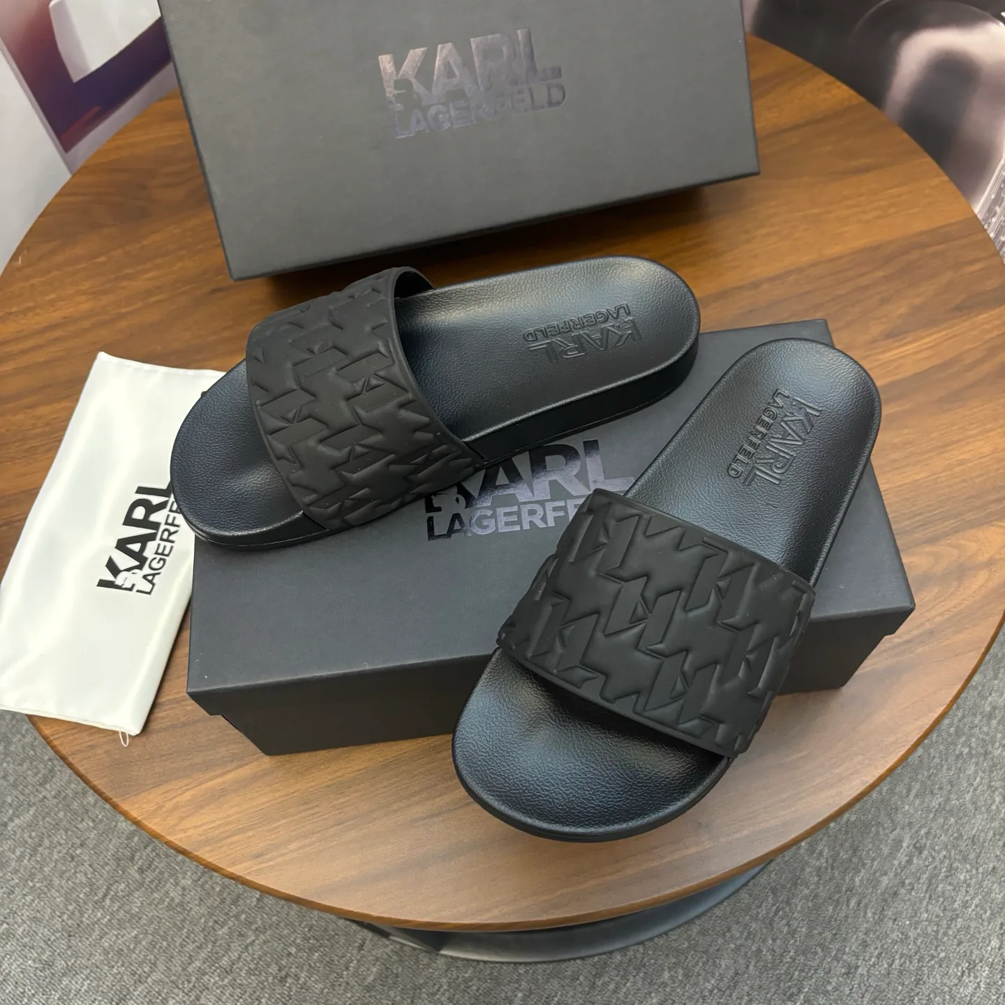 Шлепанцы Женские Karl Lagerfeld 11001542