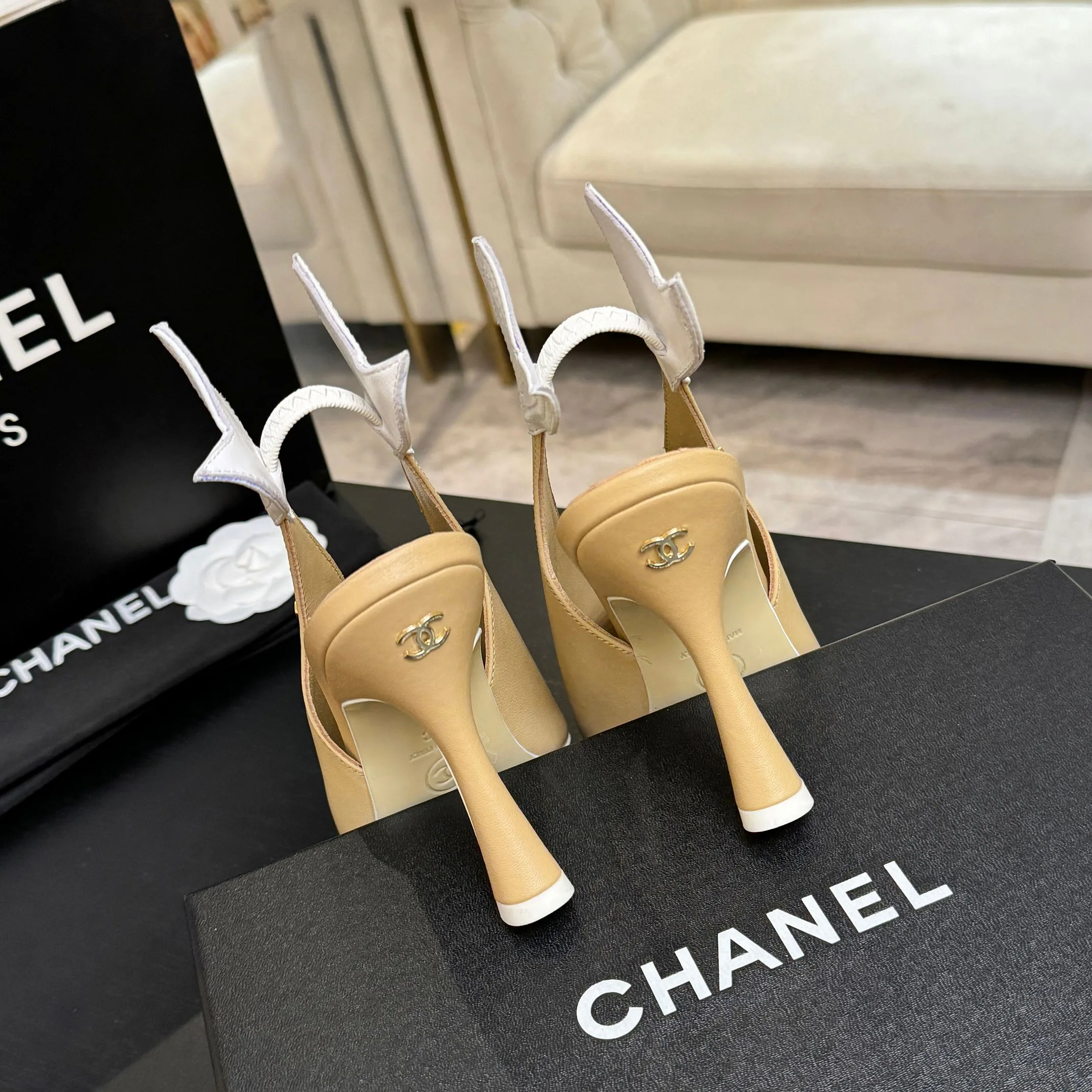 Туфли Женские Chanel 17448349