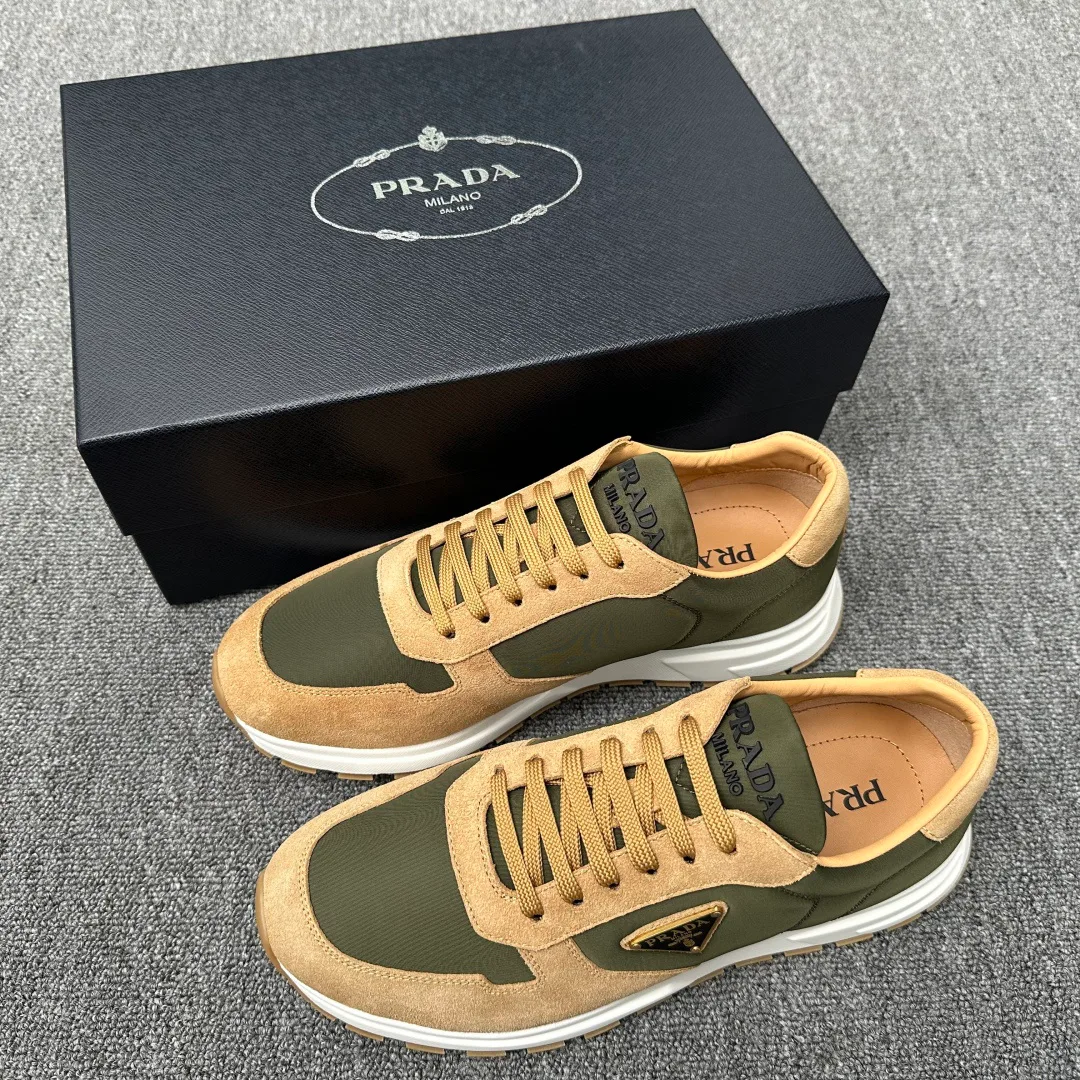 Кроссовки Женские Prada 243053