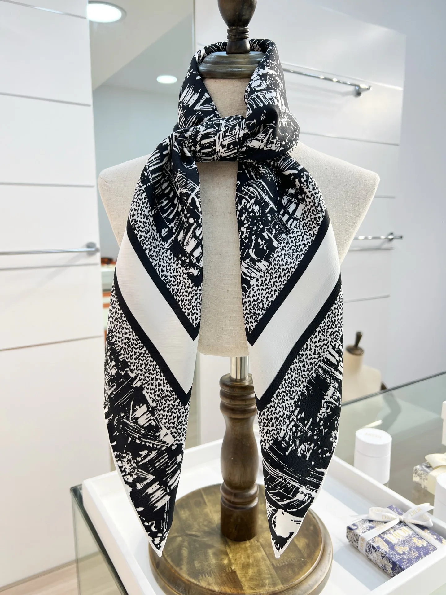 Платки Christian Dior 1883193