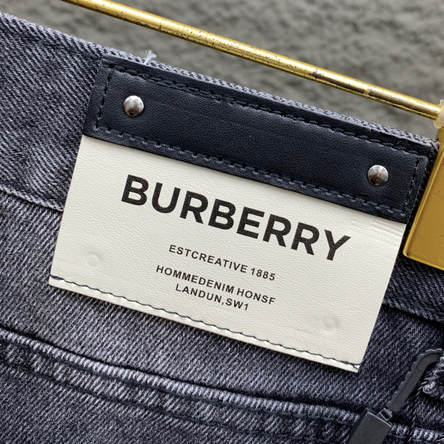 Джинсы Мужские Burberry 18296262