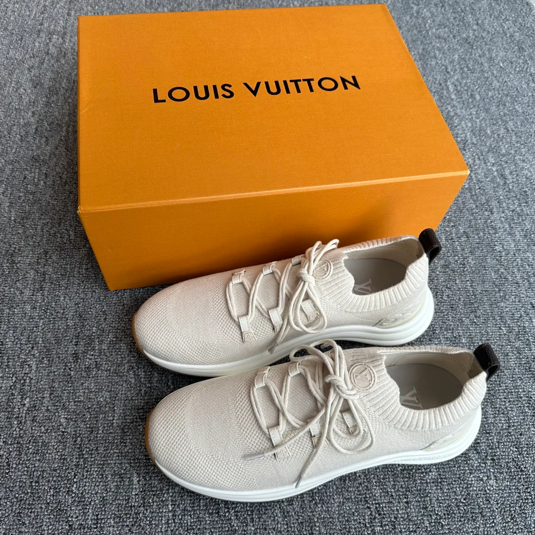 Кроссовки Женские Louis Vuitton 18957967