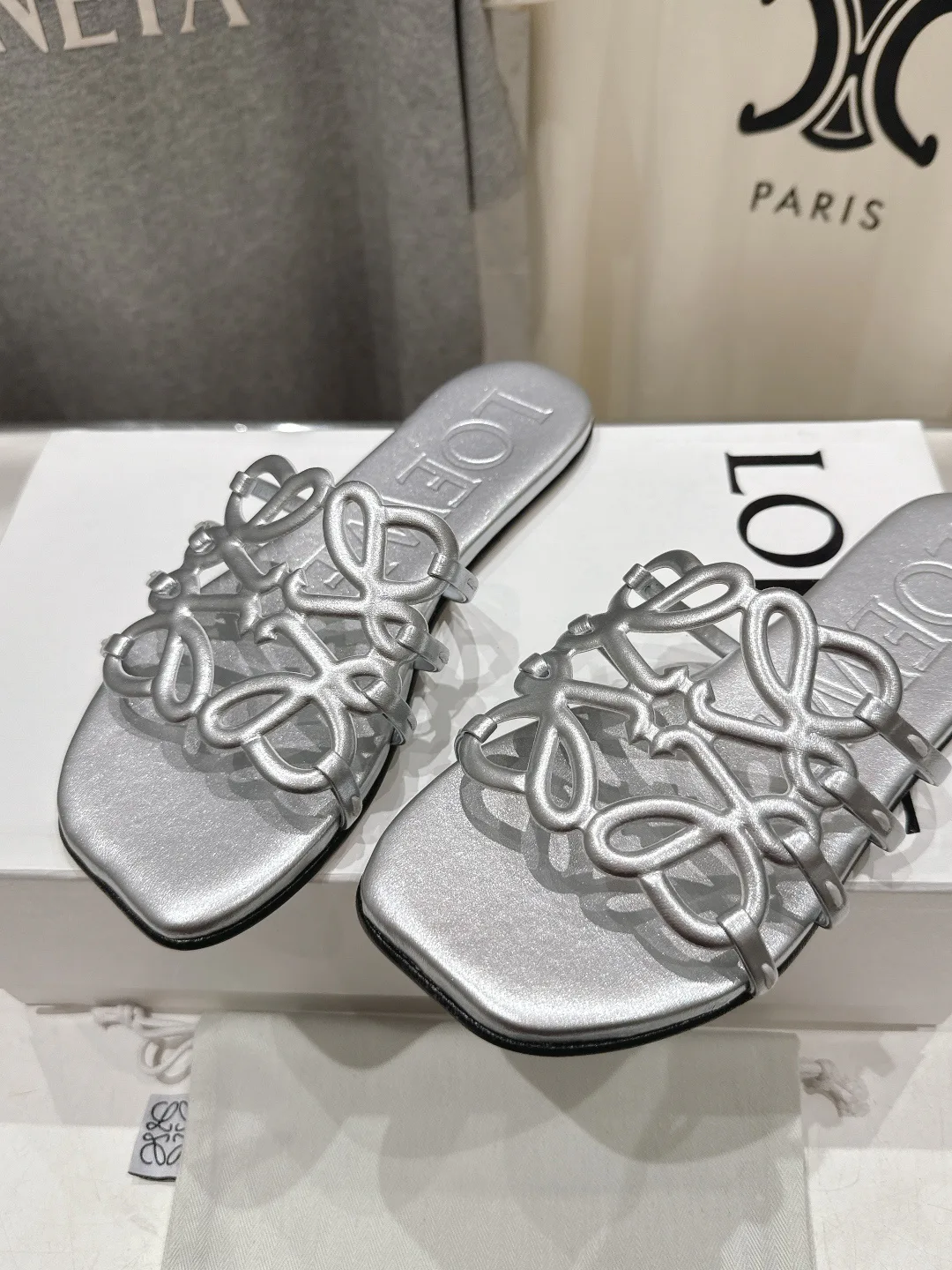 Шлепанцы Женские Loewe 10895763