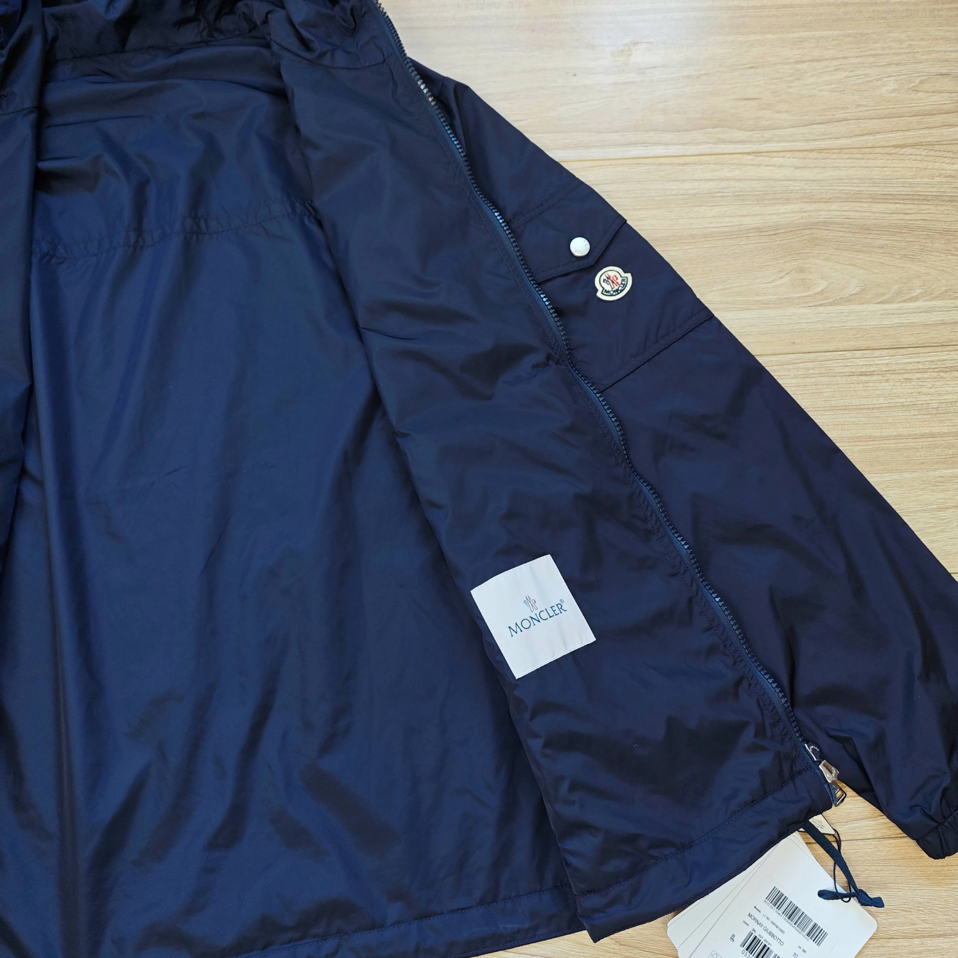 Куртки И Пуховики Женские Moncler 18052154