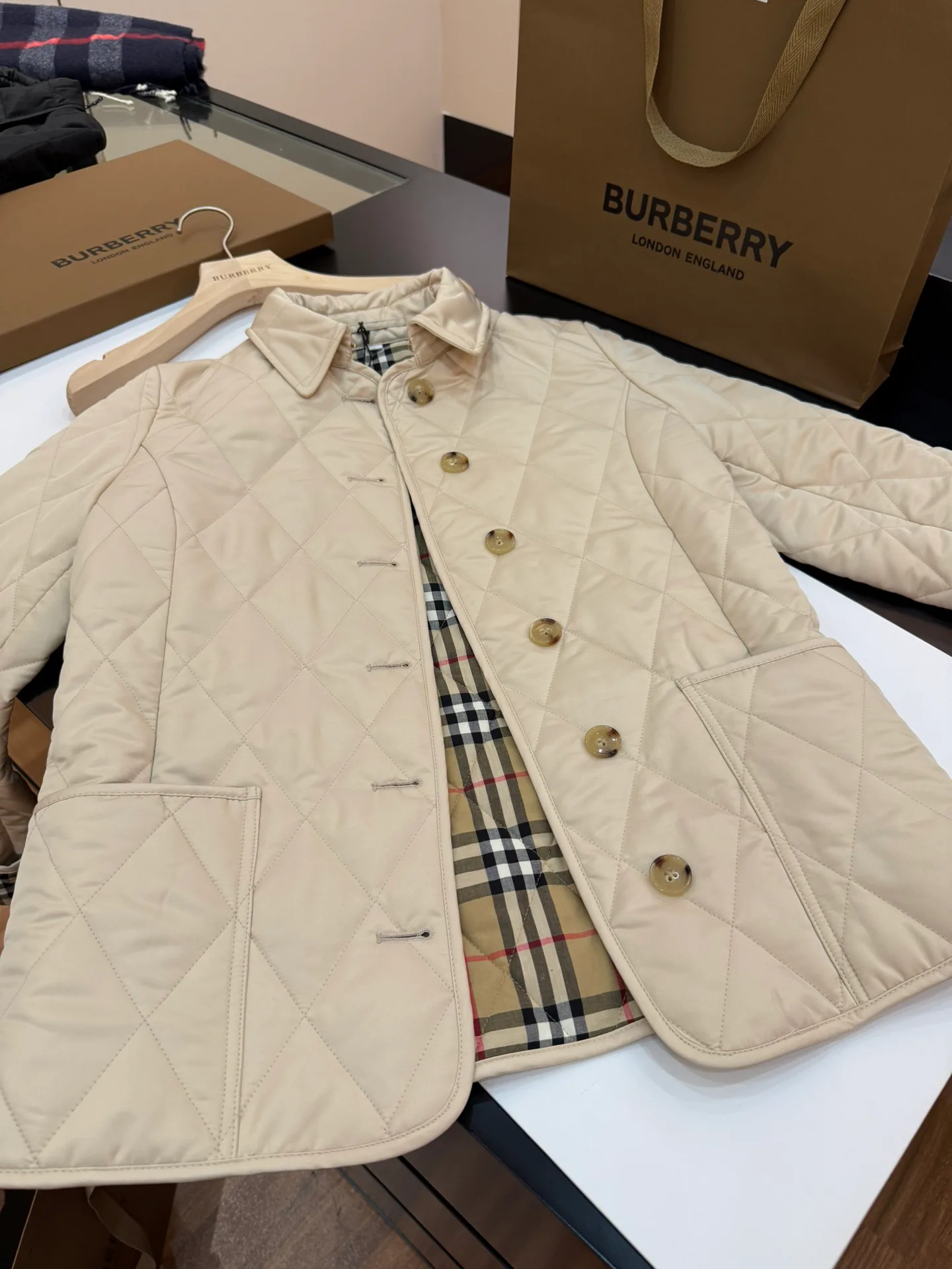 Куртки И Пуховики Женские Burberry 18043710