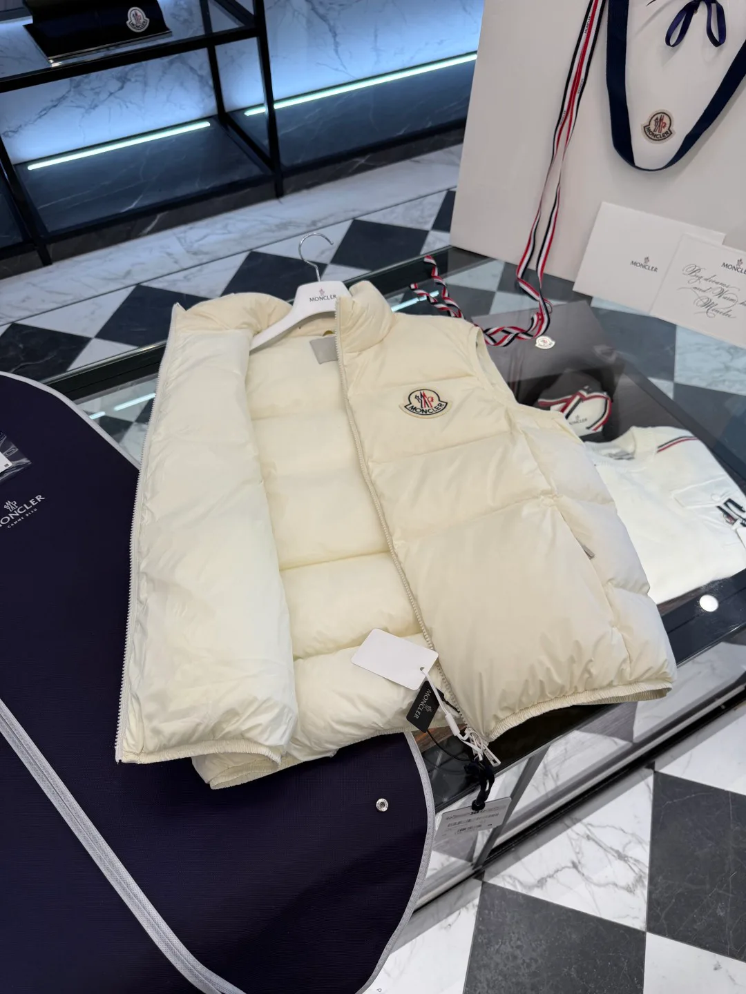 Жилеты Женские Moncler 18007566