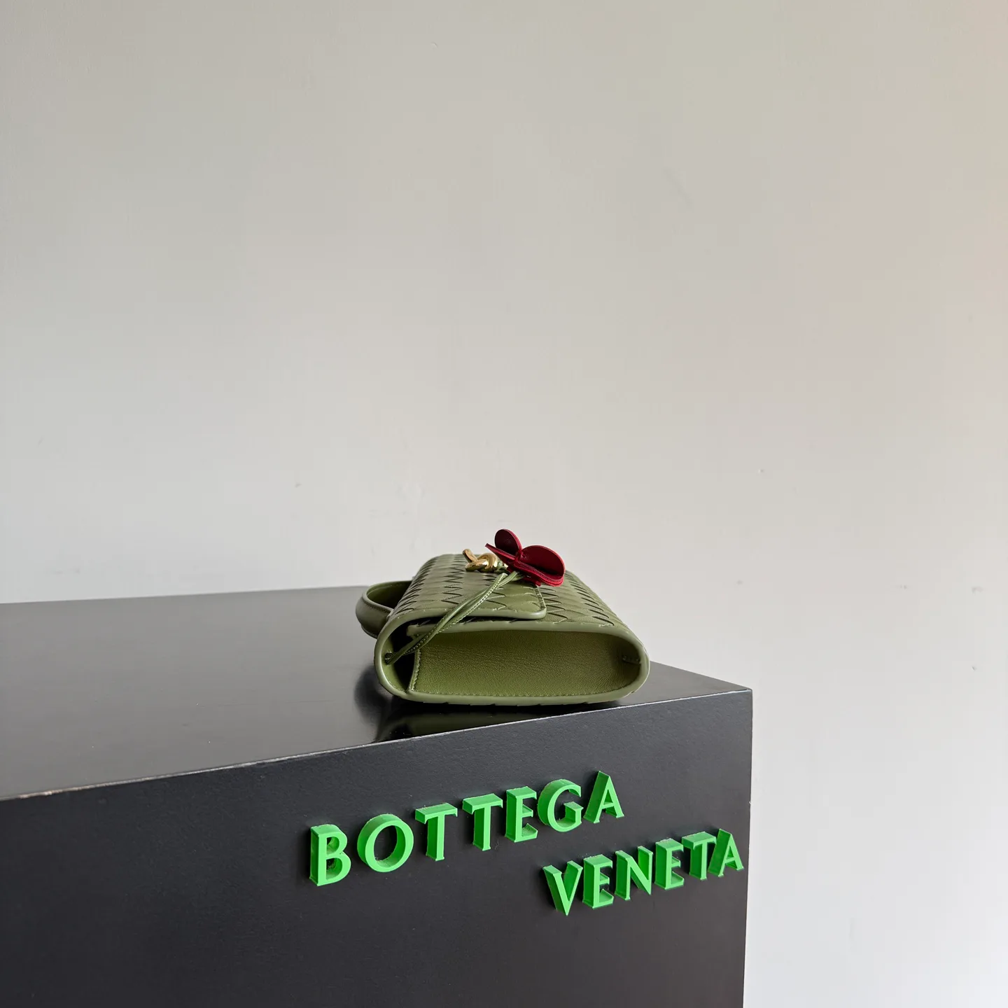 Клатчи Женские Bottega Veneta 18266715