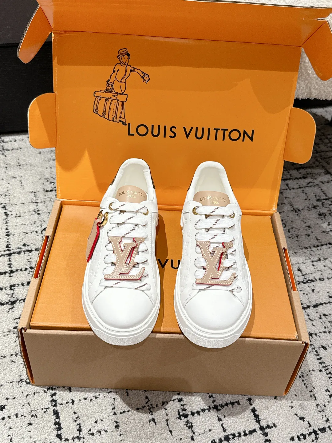Кроссовки Женские Louis Vuitton 11214843