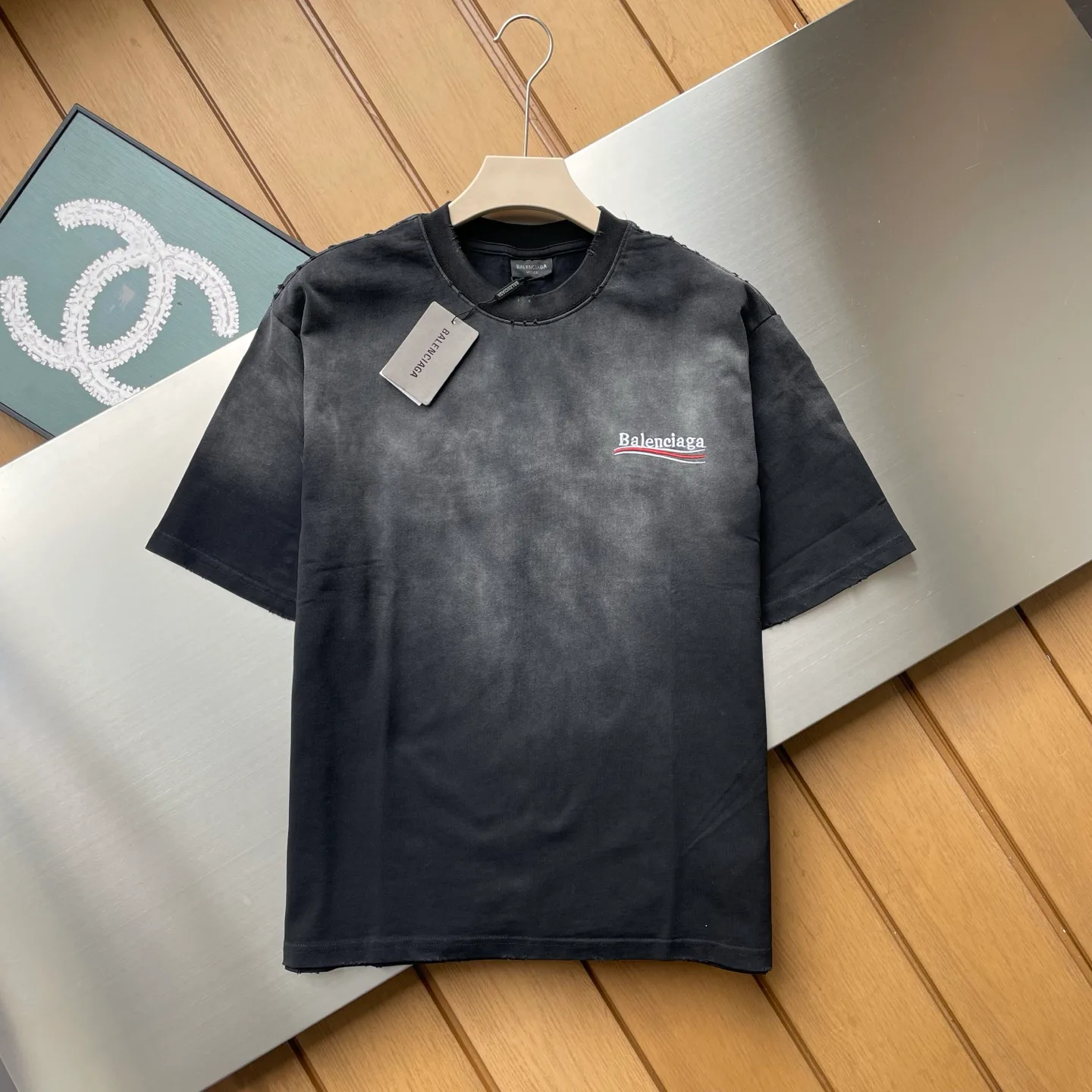 Футболки Женские Balenciaga 10937989