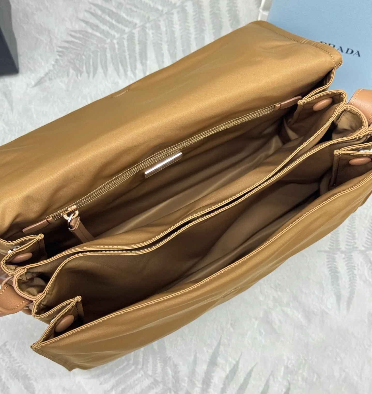 Сумки На Ремне Женские Prada 11682075