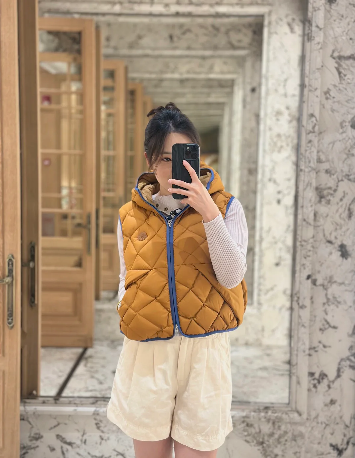 Жилеты Женские Moncler 18760349