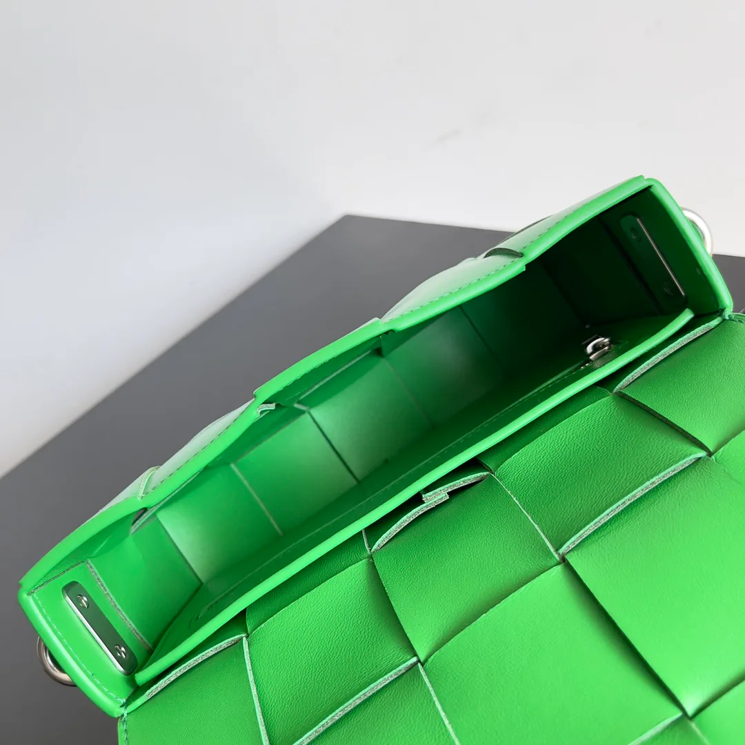 Сумки На Ремне Женские Bvlgari 33754