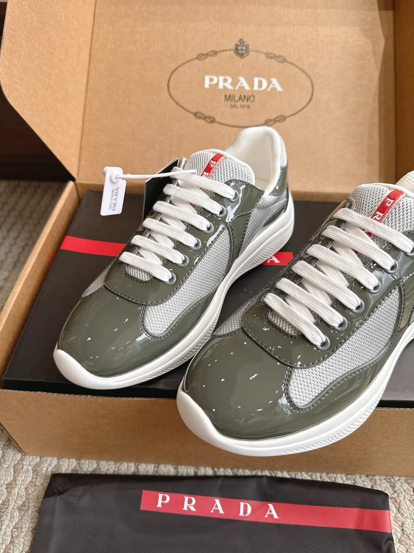 Кроссовки Женские Prada 17470435