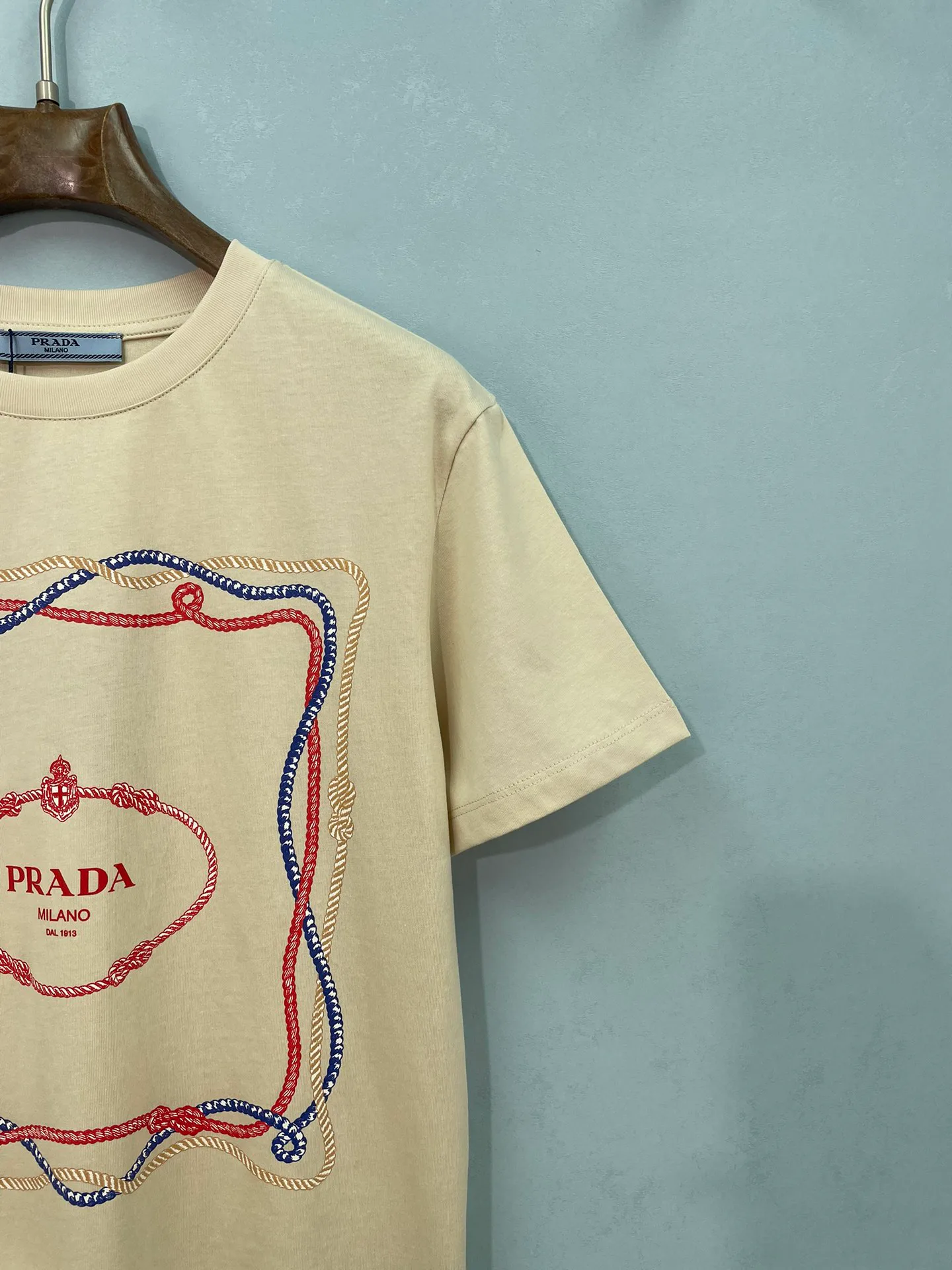 Футболки Женские Prada 17177072