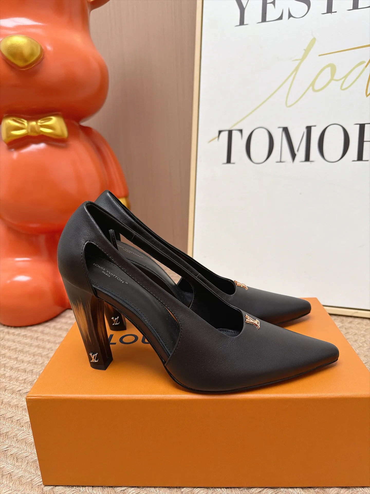 Туфли Женские Louis Vuitton 18275876