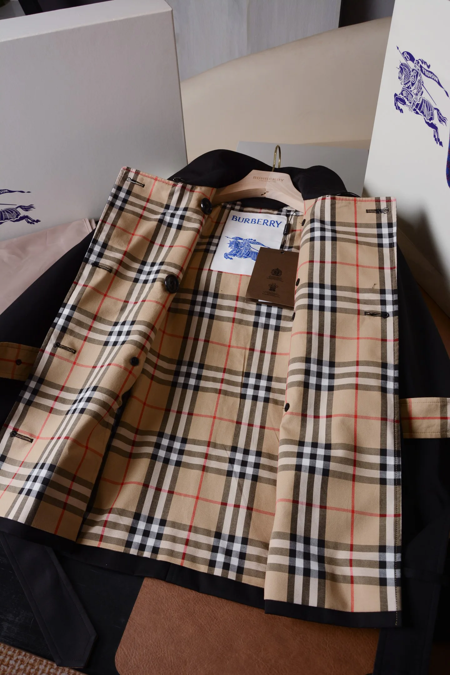 Тренчи Женские Burberry 18086901