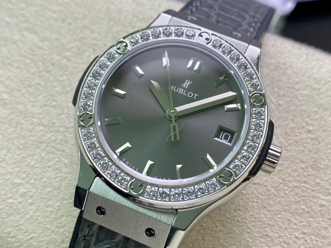 Часы Женские Hublot 17629724