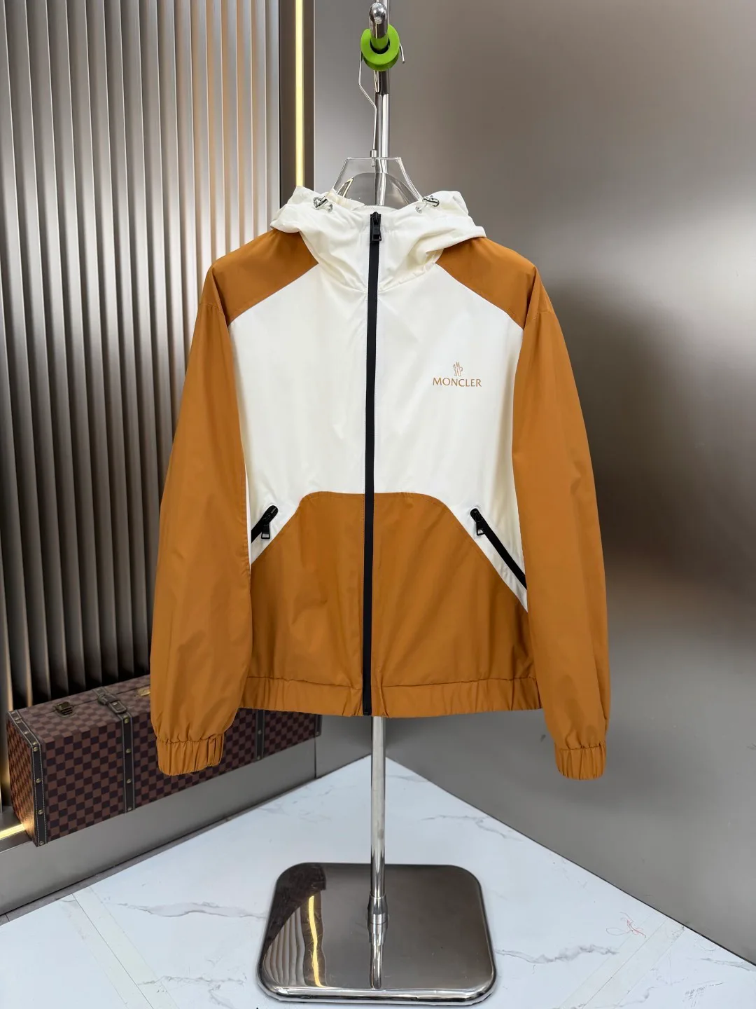 Пальто И Тренчи Мужские Moncler 11523385