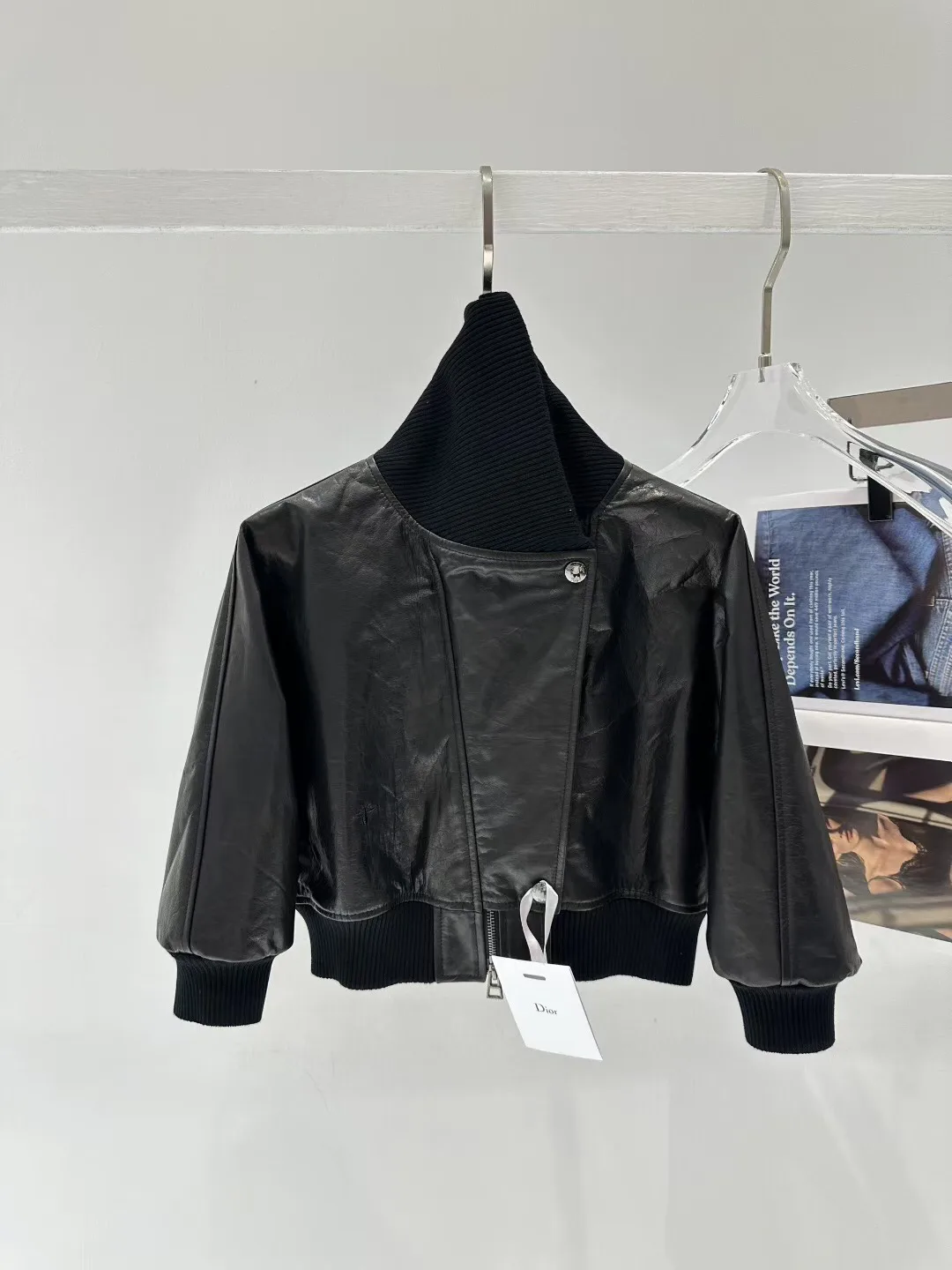 Кожаные Куртки И Дублёнки Женские Christian Dior 11700627