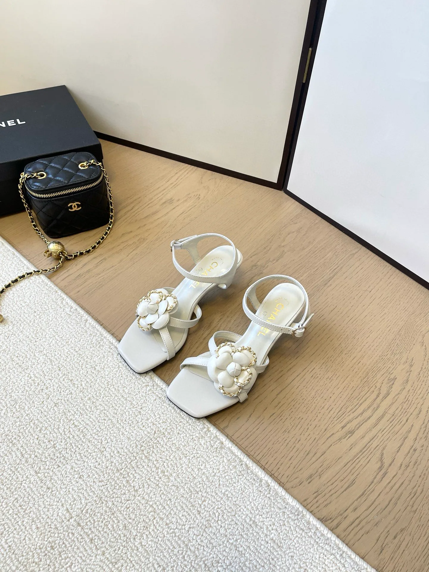 Туфли Женские Chanel 13418369