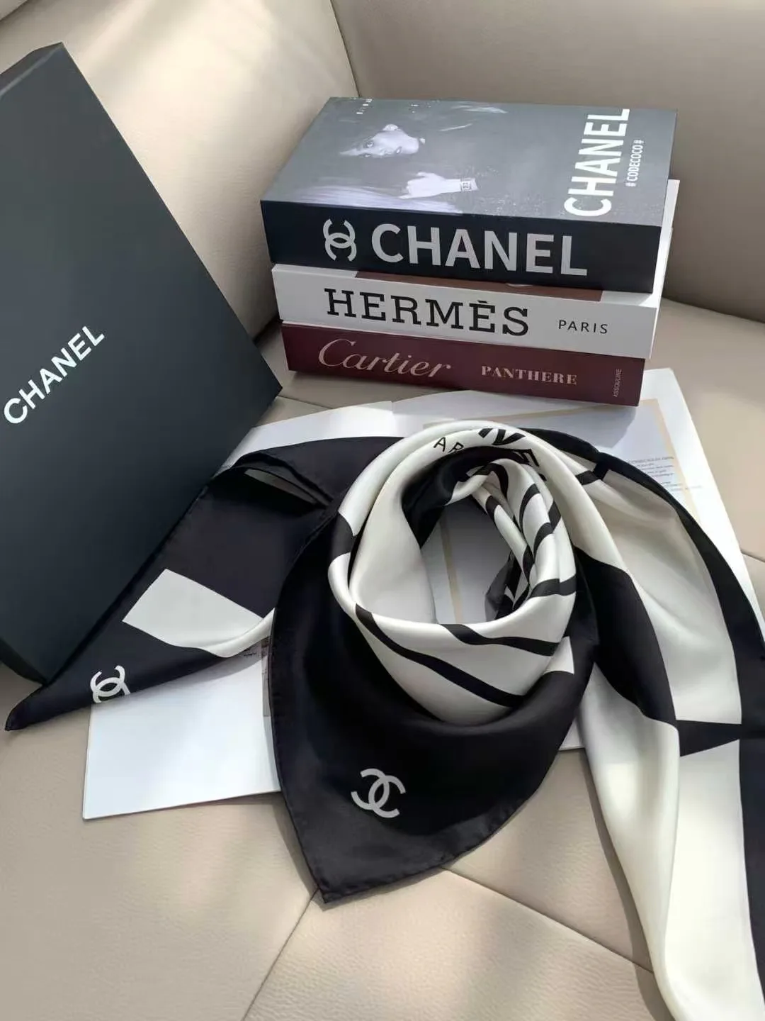 Платки Chanel 18222536