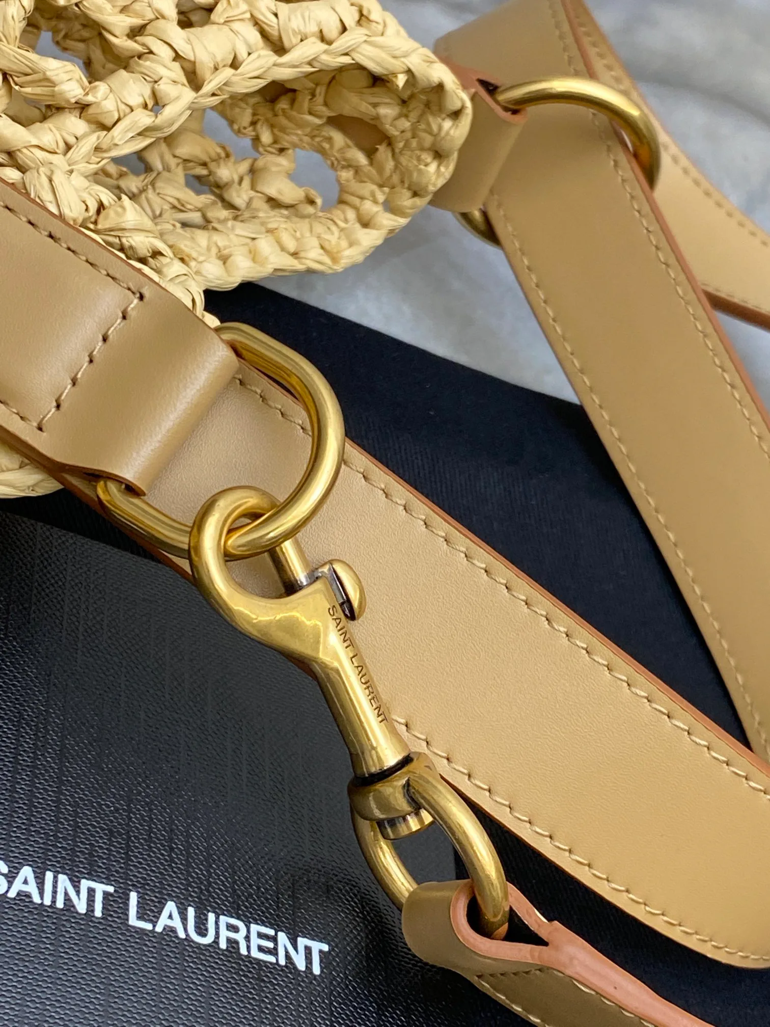 Сумки На Ремне Женские Saint Laurent 11886306