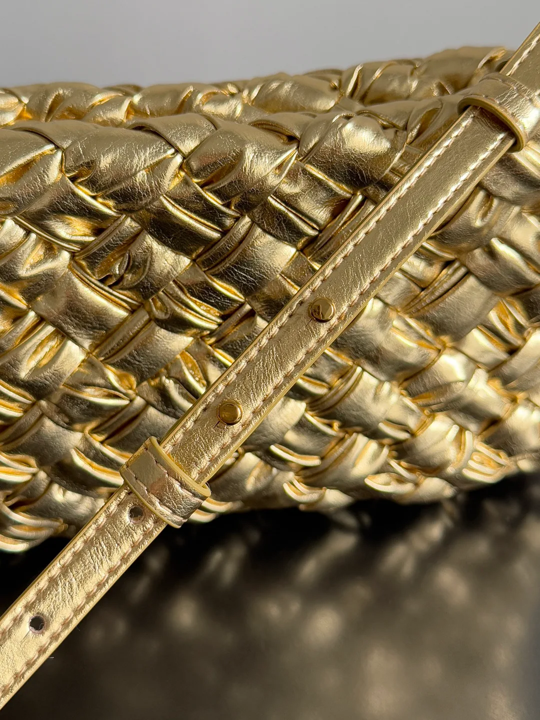 Сумки На Ремне Женские Bottega Veneta 831630