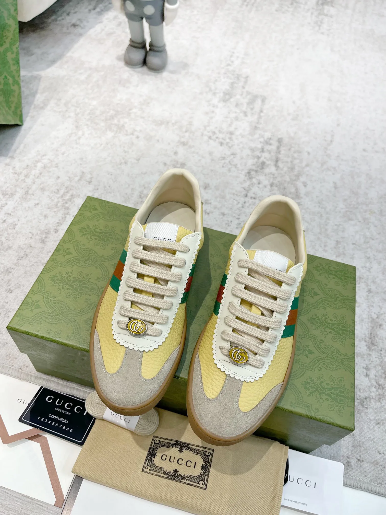 Кроссовки Женские Gucci 18765957
