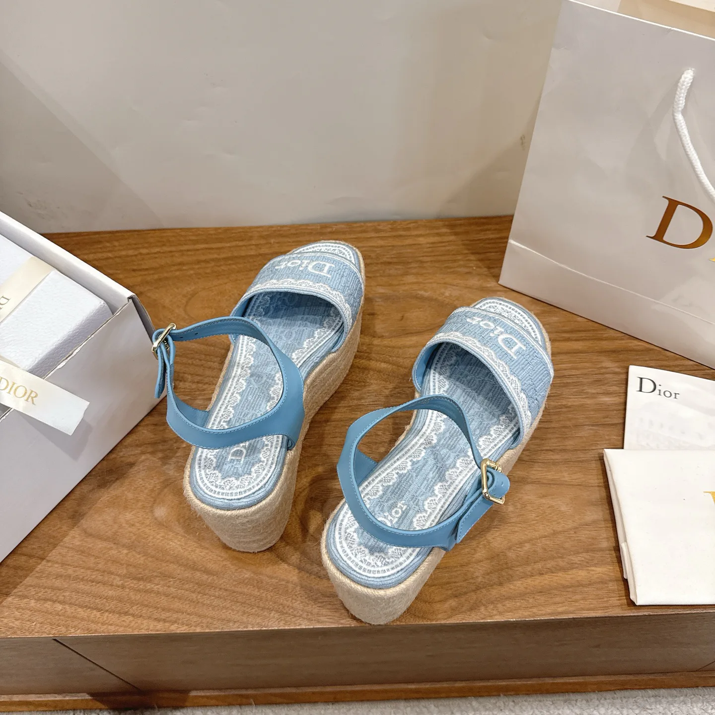 Босоножки Женские Christian Dior 17947076