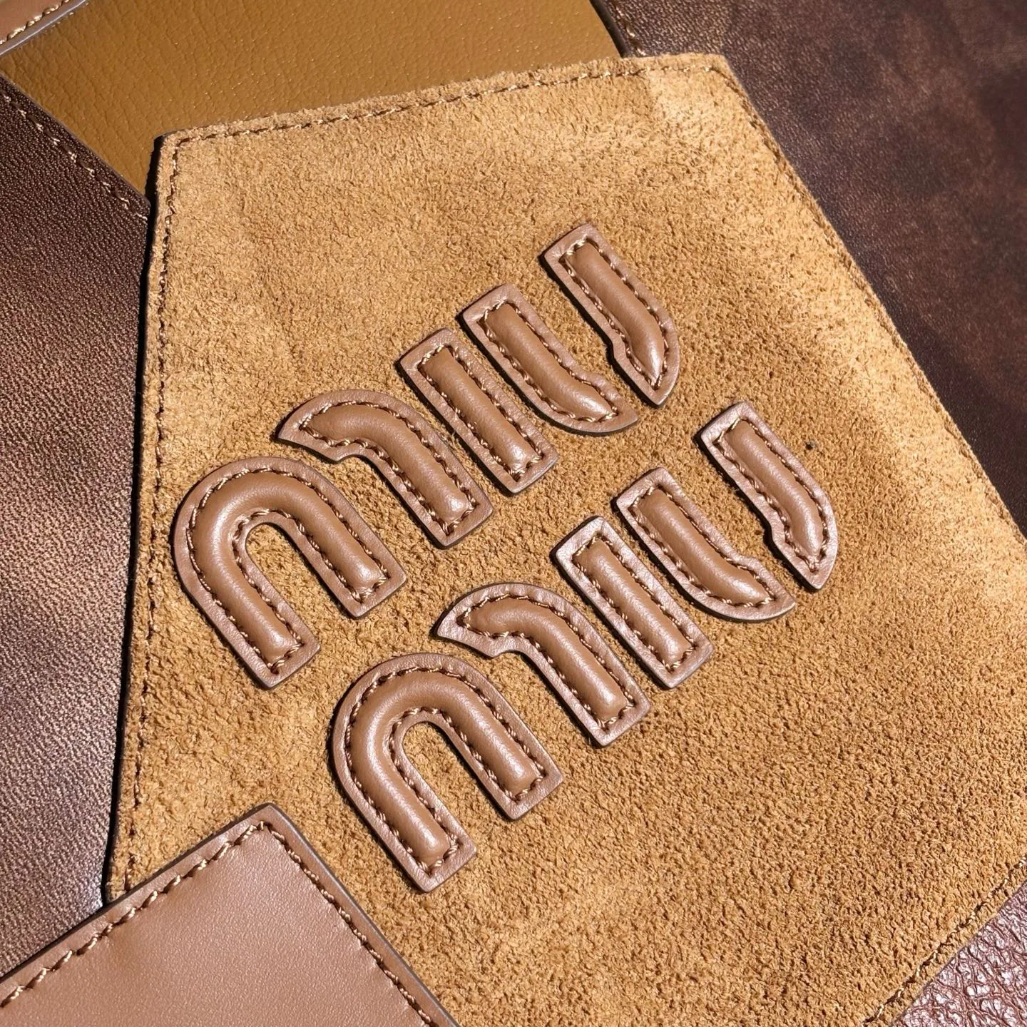 Классические Сумки Женские Miu Miu 10105228