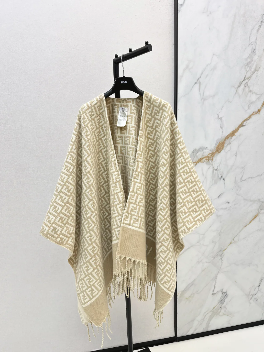 Шарфы Fendi 1139695