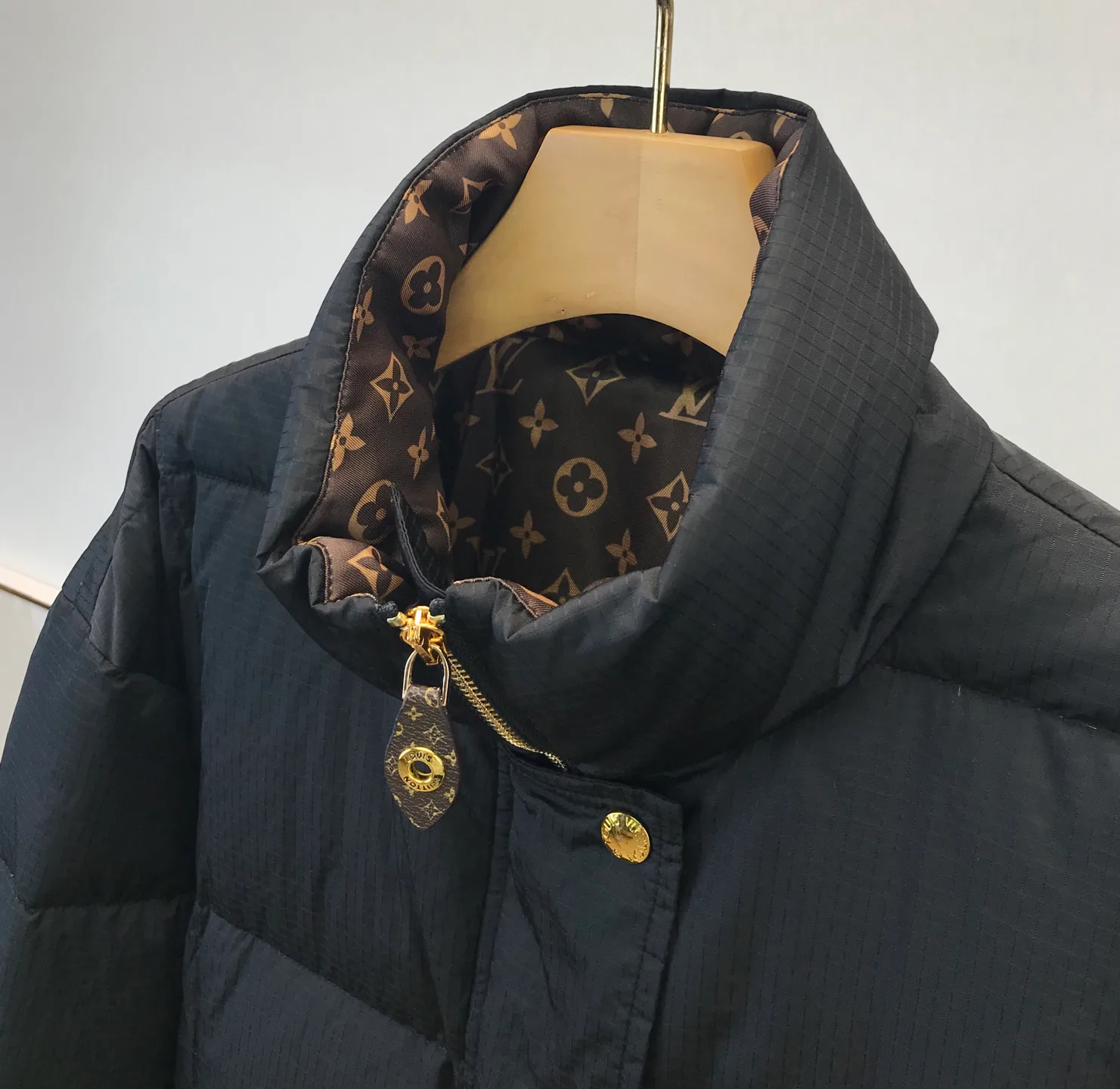 Куртки И Пуховики Женские Louis Vuitton 1635823