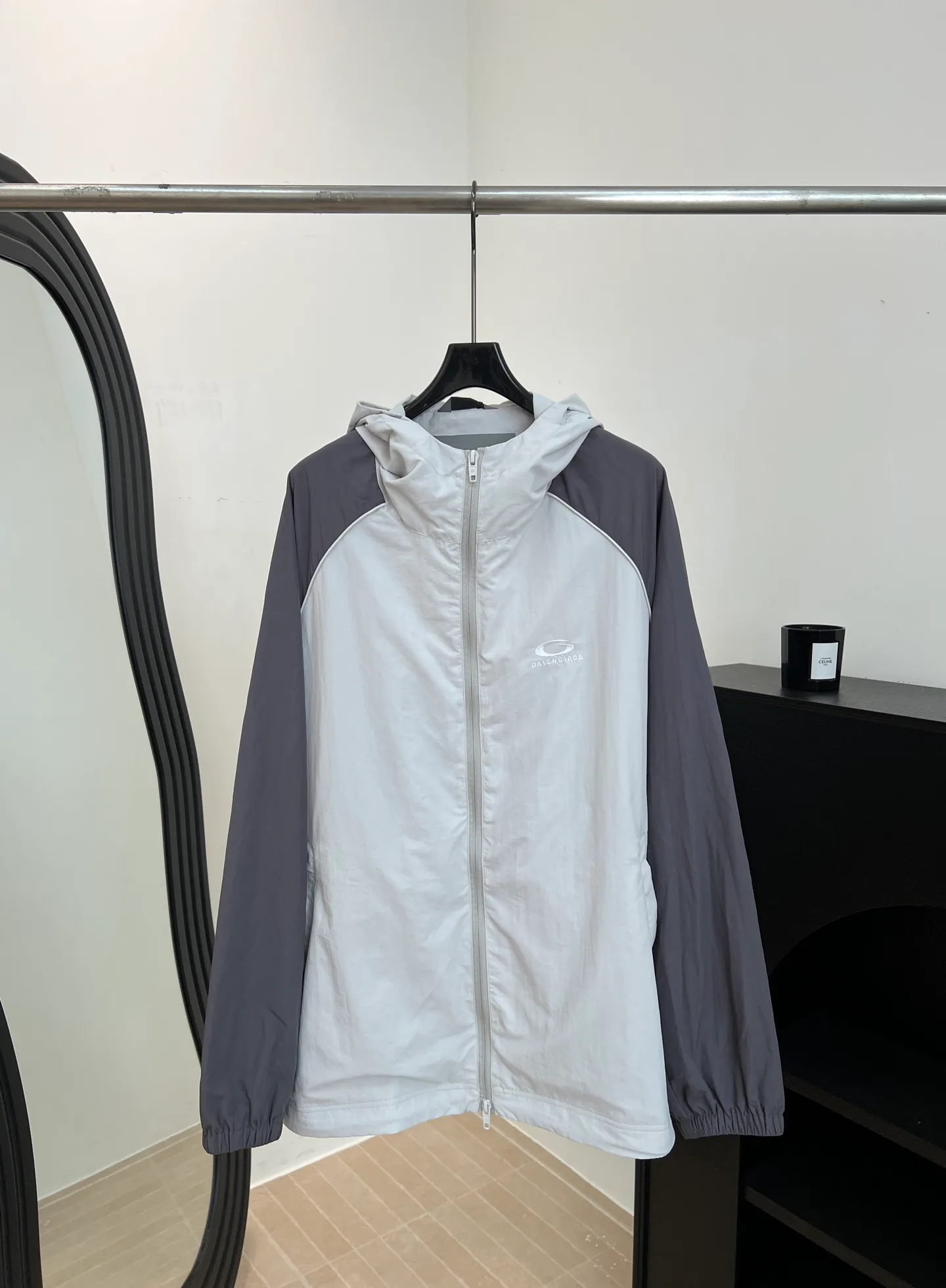 Куртки И Пуховики Женские Balenciaga 13244755