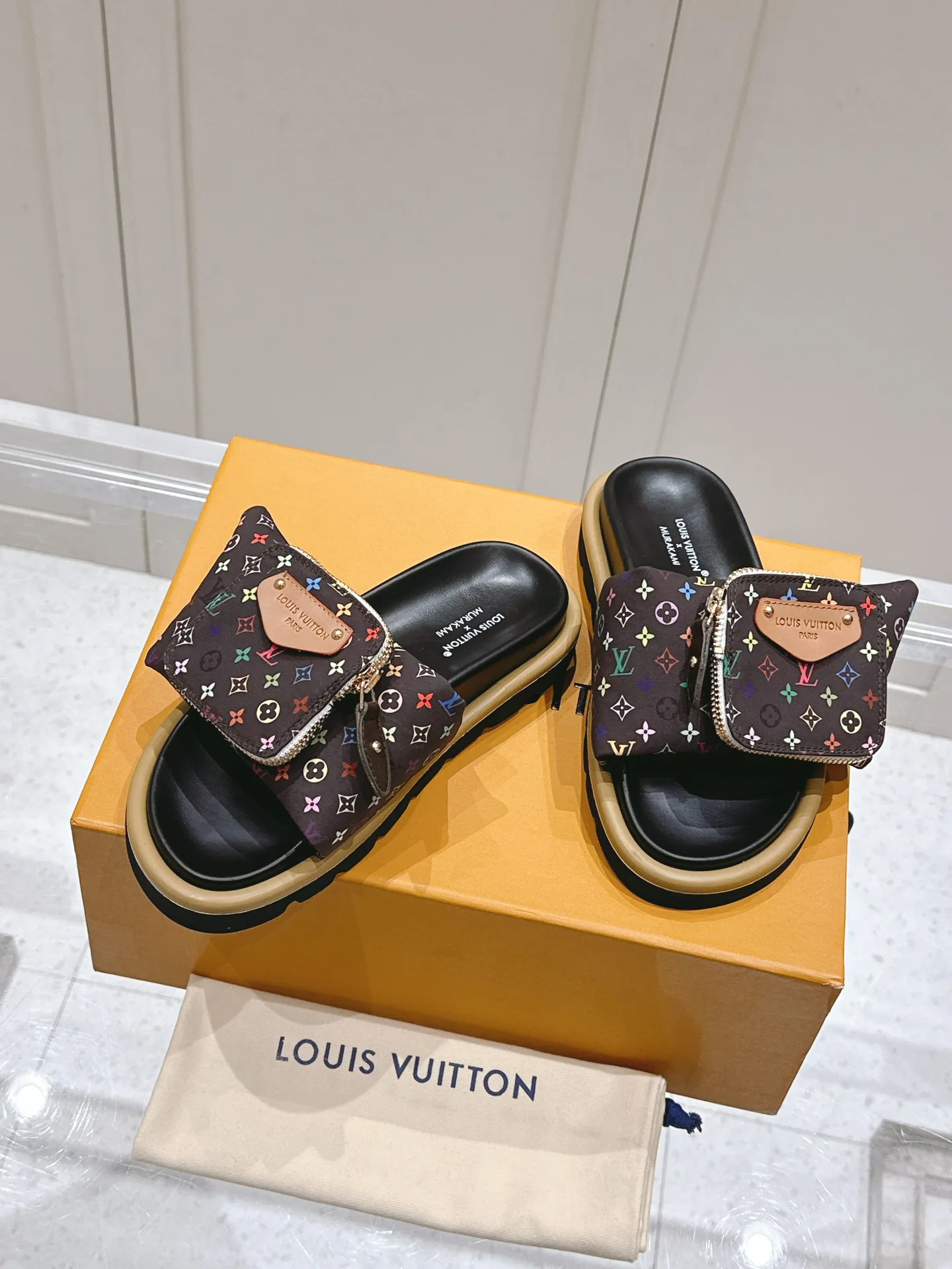 Шлепанцы Женские Louis Vuitton 13225
