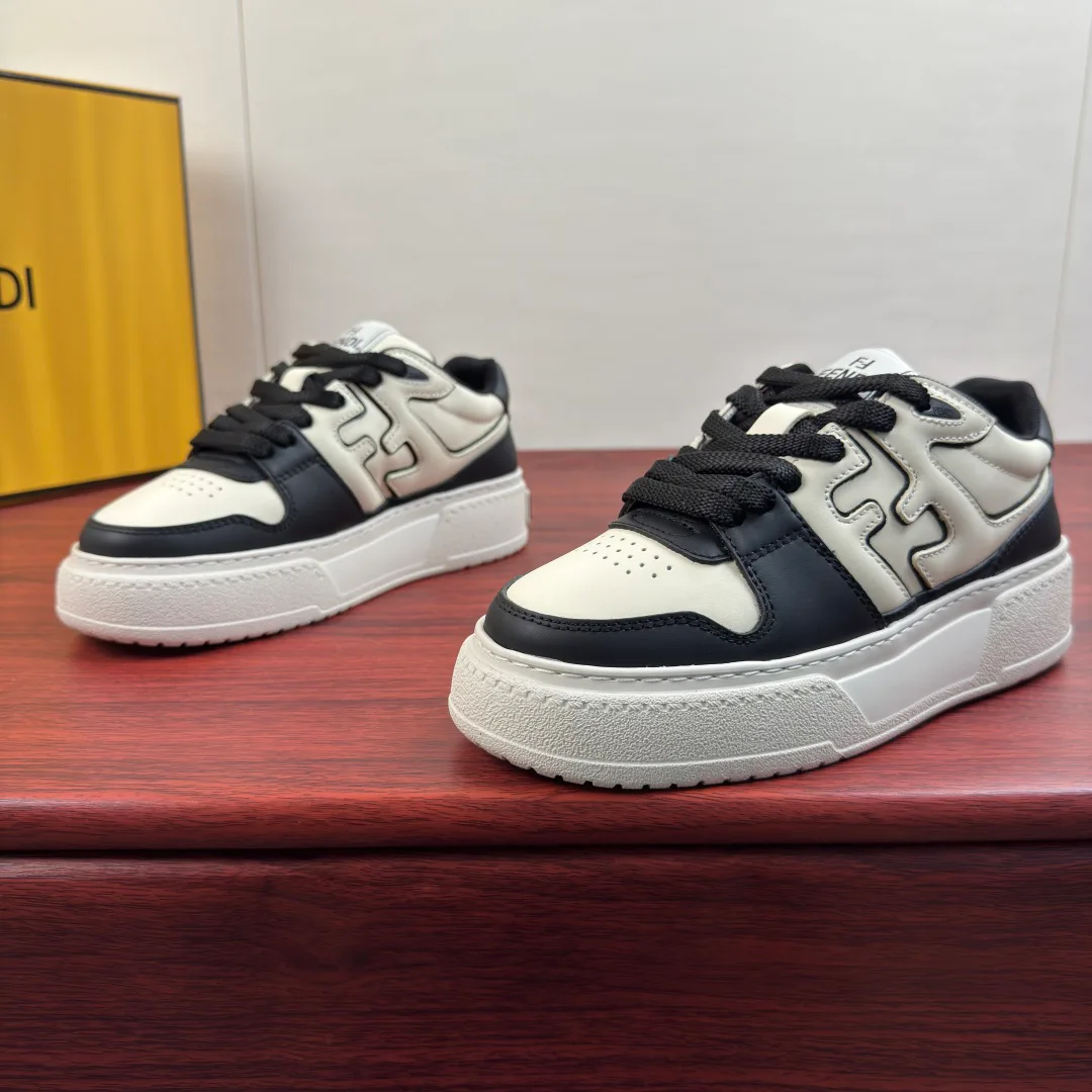 Кроссовки Женские Fendi 18119027