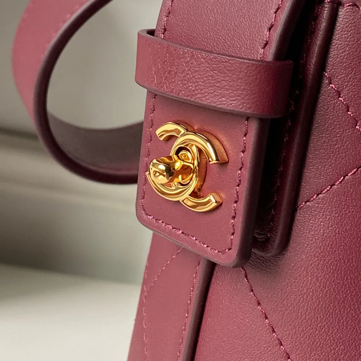 Классические Сумки Женские Chanel 16990490