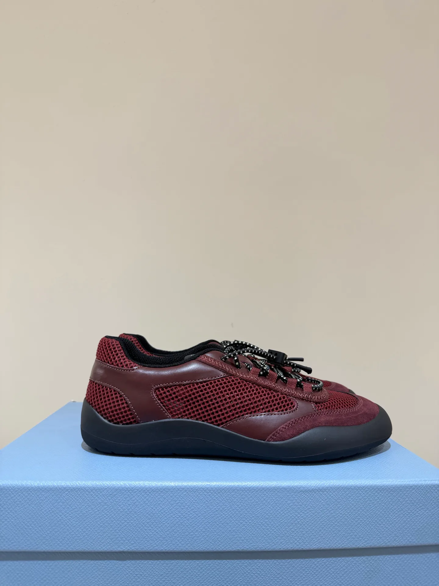 Кроссовки Женские Prada 10824825